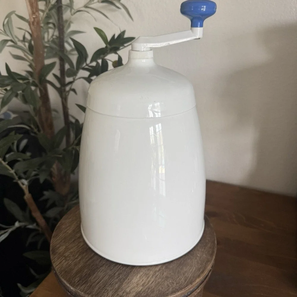 HAWAIICE Snow Cone Machine‎ Manual Hand Crank Ice Shaver Maker White Countertop